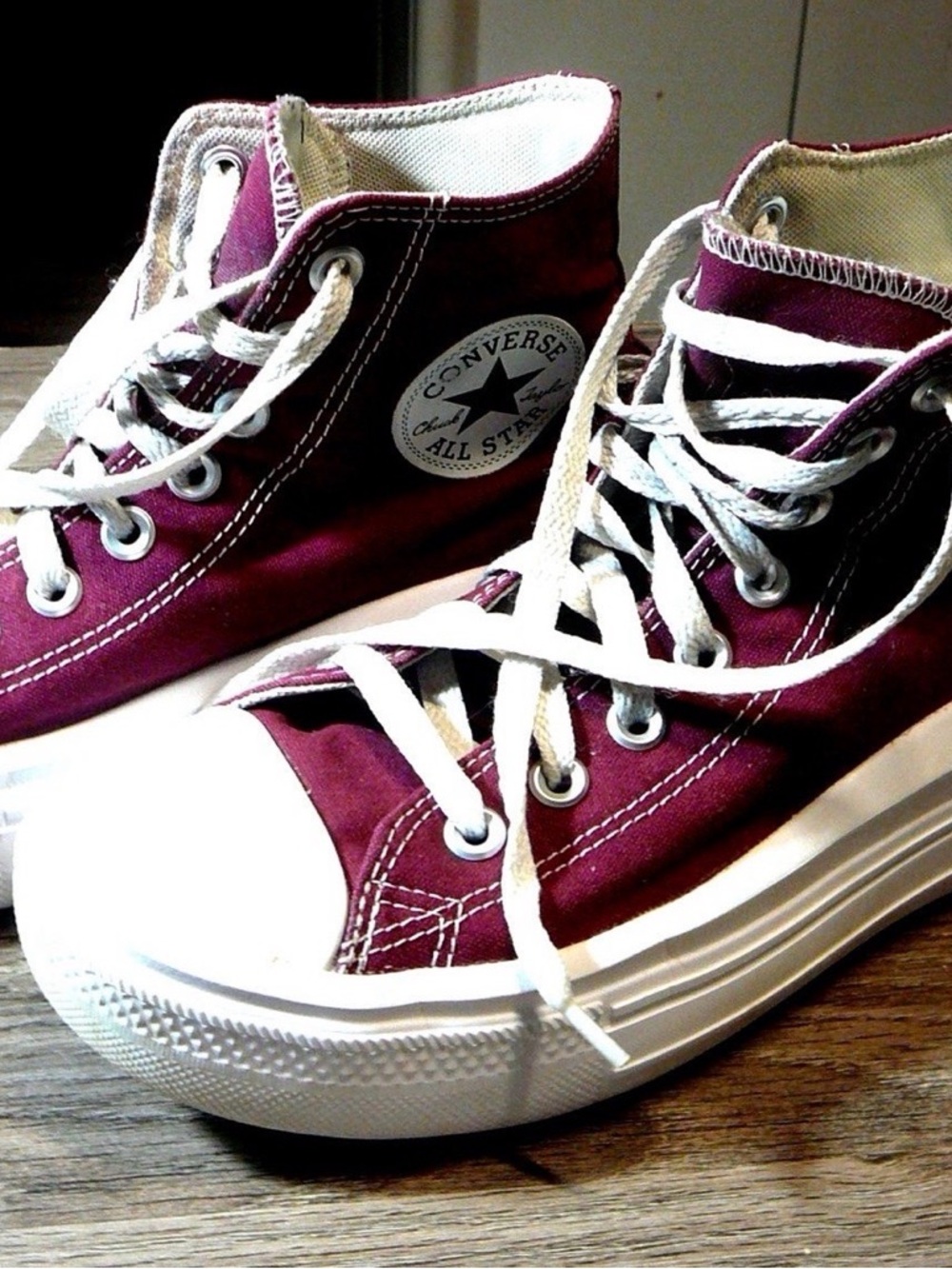 Converse High Top Sneakers in Burgundy and White